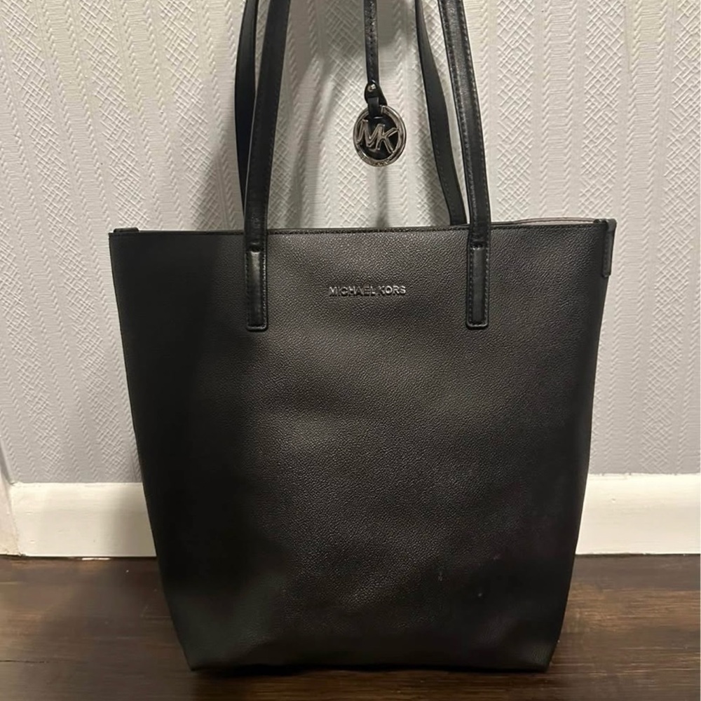 Michael Kors Classic Black Tote
